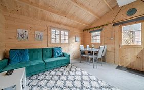 The Cosy Cabin